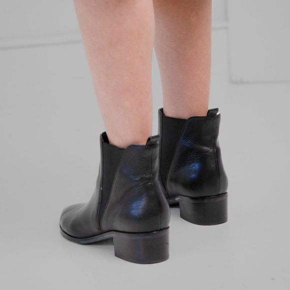 TFK SHOP EXCLUSIVE ~ Marc Fisher "Yale" Ankle Bootie in Black - Size 9 - Picture 2 of 9